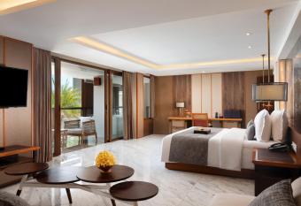 The Bandha Hotel & Suites has Smoking/Balcony rooms