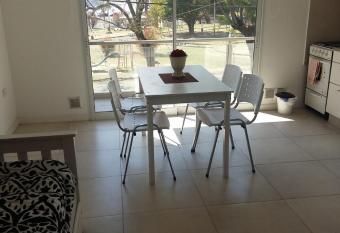 Frente al R  o allows 18 year olds to book a room