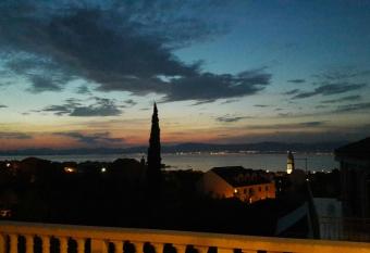 Apartments Ili  i   has Balcony rooms