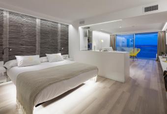 Sud Ibiza Suites has Balcony rooms