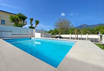 Terrazza sul Vesuvio con piscina has Balcony rooms