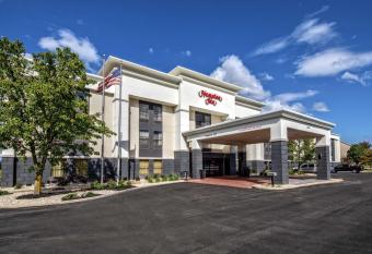 Hampton Inn Indianapolis-SW-Plainfield has Balcony rooms