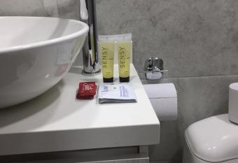 Ayenda 79 Hotel allows 18 year olds to book a room