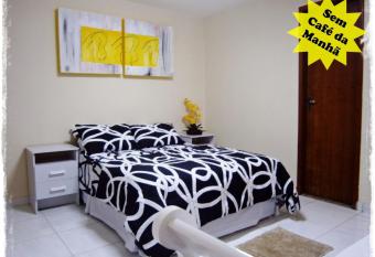 Su  tes de Setiba - HOSPEDARIA OCA RUCA has Balcony rooms