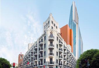 The Yangtze Boutique Shanghai - Free minibar for the first round of the day allows 18 year olds to book a room