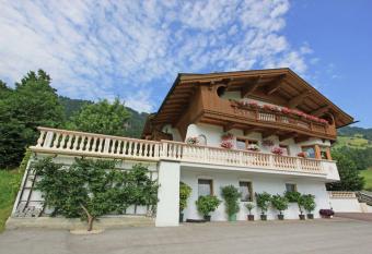 Appartement Hollaus has Balcony rooms