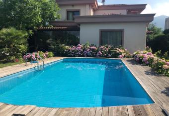 Villa Onuk has Balcony rooms