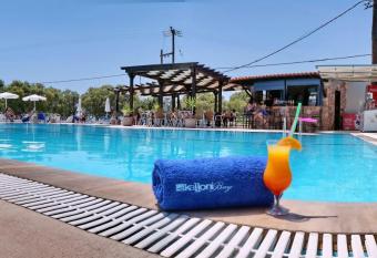 Kalloni Bay has Balcony rooms