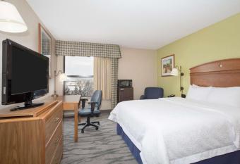 Baymont by Wyndham Thornton allows 18 year olds to book a room