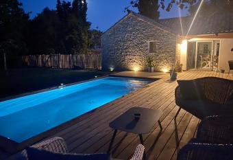 La belle   toile chambres d h  tes allows 18 year olds to book a room