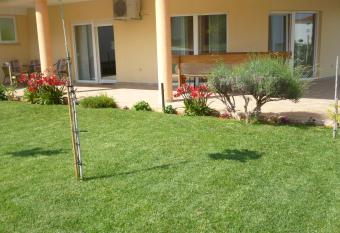 Pansion Mara i Pavo has Balcony rooms