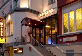 Logis H  tel du Midi - Saint Etienne Sud allows 18 year olds to book a room