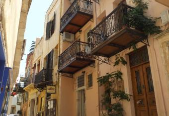 Fivos Pension has Balcony rooms