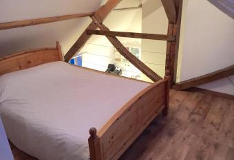 Lumi  res B&B allows 18 year olds to book a room