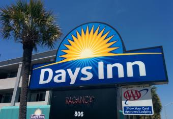 Days Inn by Wyndham Myrtle Beach-Grand Strand has Smoking rooms