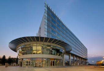 NH Lyon Airport allows 18 year olds to book a room