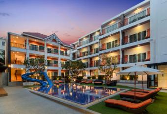 FX Hotel Pattaya has Balcony rooms