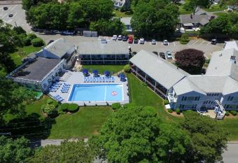 Blue Rock Resort has Balcony rooms