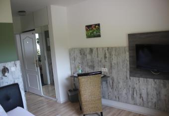 Meyerhof Heiligenrode has Balcony rooms