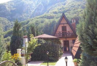 Viola i Detelina Apartments allows 18 year olds to book a room