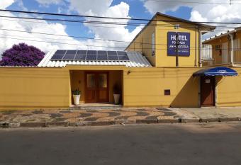 Unibar  o Hotel -Pr  ximo as Universidades Unicamp-Puc-Hospitais -Bancos-Restaurantes-Pra  a Capital -Shopping Dom Pedro -Ceasa allows 18 year olds to book a room