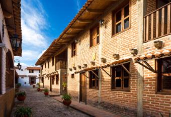 Hotel de Campi  a allows 18 year olds to book a room