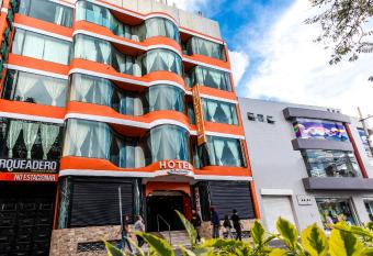 Hotel Miraflores has Balcony rooms