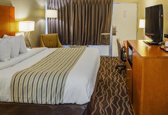 Econo Lodge Inn & Suites Hardeeville~I~95 has Smoking rooms