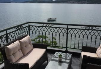 Apartments Seaside Baosici has Balcony rooms