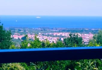 Casa EtnaparadisoTaormina- PiedimonteEtneo has Balcony rooms