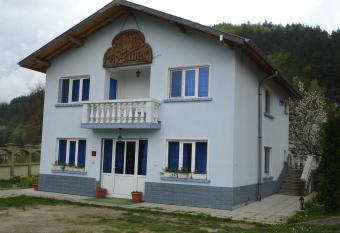 Vacation Home Yoanna has Balcony rooms