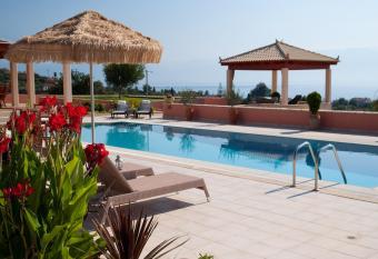 Villa Inn Messinia has Balcony rooms