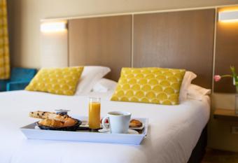 Hotel Amiraute allows 18 year olds to book a room