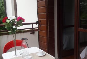 Appartamentino uso esclusivo has Balcony rooms