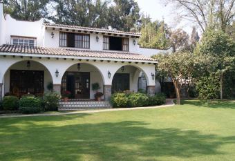 Casa de las Conchas has Balcony rooms