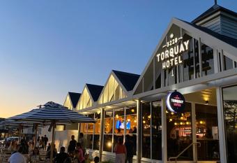 Torquay Hotel/Motel has Balcony rooms