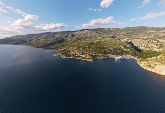 Apartment familie has Balcony rooms