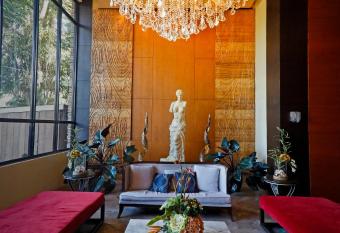 Venus Parkview Hotel has Balcony rooms