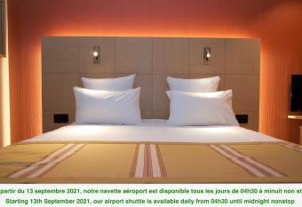 Nash Airport Hotel allows 18 year olds to book a room