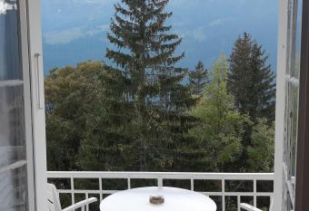 Hotel Regina has Balcony rooms