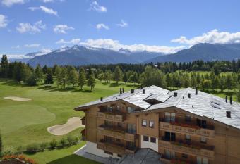 Guarda Golf Hotel & Residences has Balcony rooms