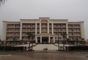 Hampton Inn & Suites Galveston has Balcony rooms