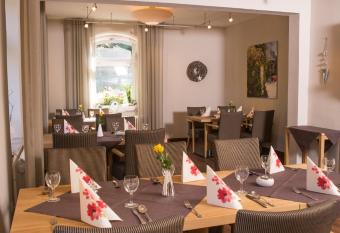 Hotel Zur-Borke has Balcony rooms