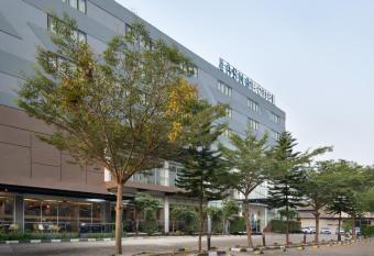 favehotel Subang allows 18 year olds to book a room