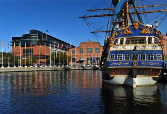 Quality Hotel 11 & Eriksbergshallen allows 18 year olds to book a room