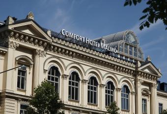 Comfort Hotel Malm   allows 18 year olds to book a room