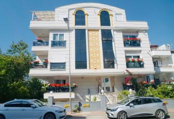 Royal Loft Suit allows 18 year olds to book a room