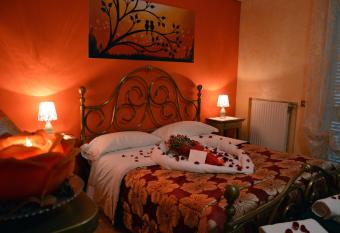 Villa Regina B&B has Balcony rooms