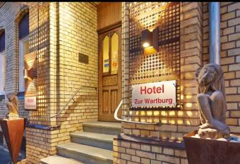 Hotel Zur Wartburg allows 18 year olds to book a room