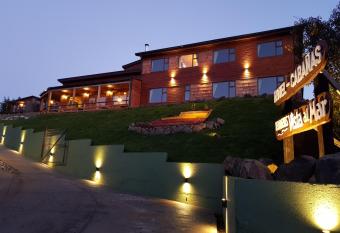 Hotel y Caba  as Terrazas Vista al Mar hct allows 18 year olds to book a room